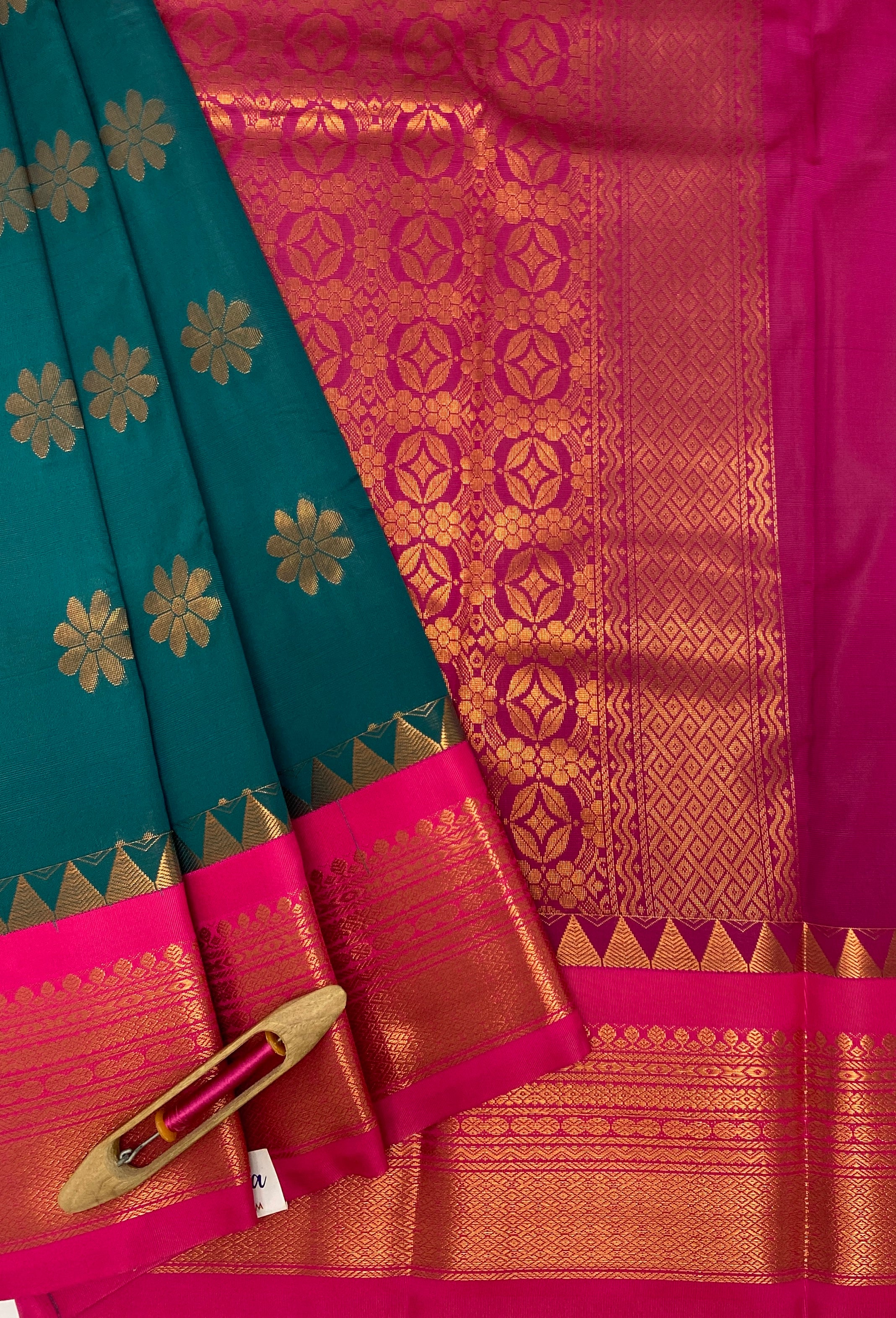 VSAS743 - dark green color body , pink color pallu , blouse.