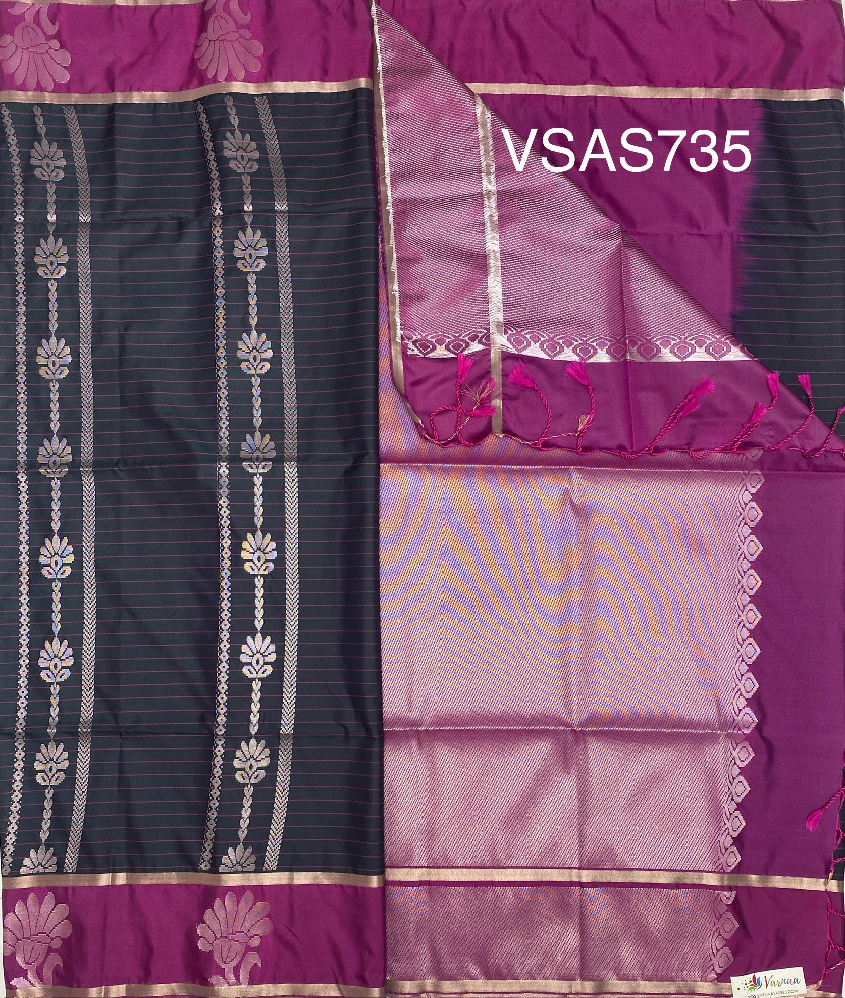 VSAS735 - navy blue color body , light violet color pallu , blouse.