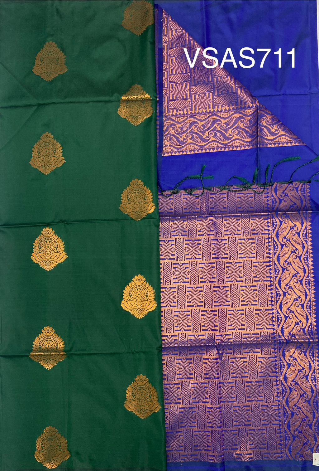 VSAS711 - dark green color body , royal blue color pallu , blouse.