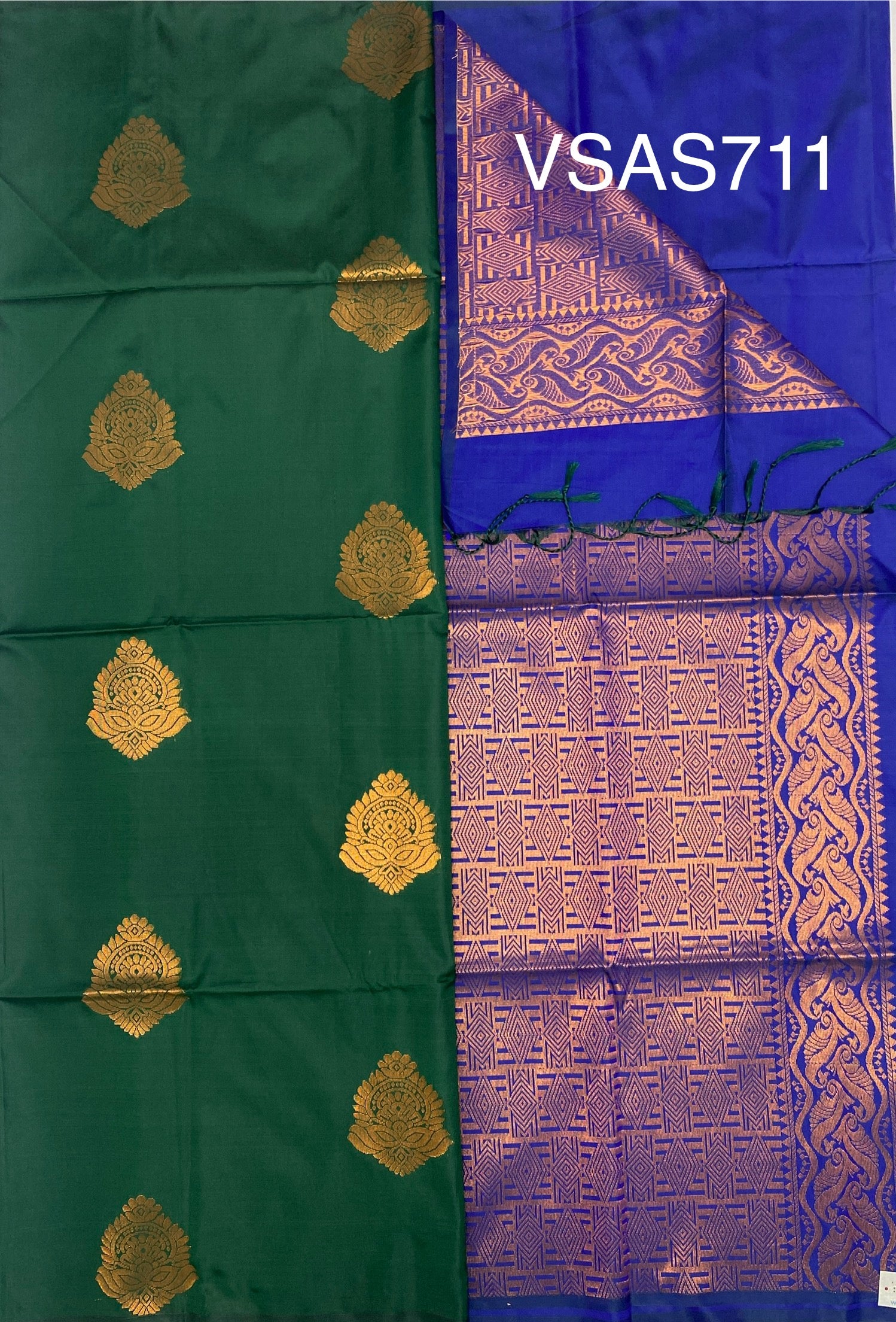 VSAS711 - dark green color body , royal blue color pallu , blouse.