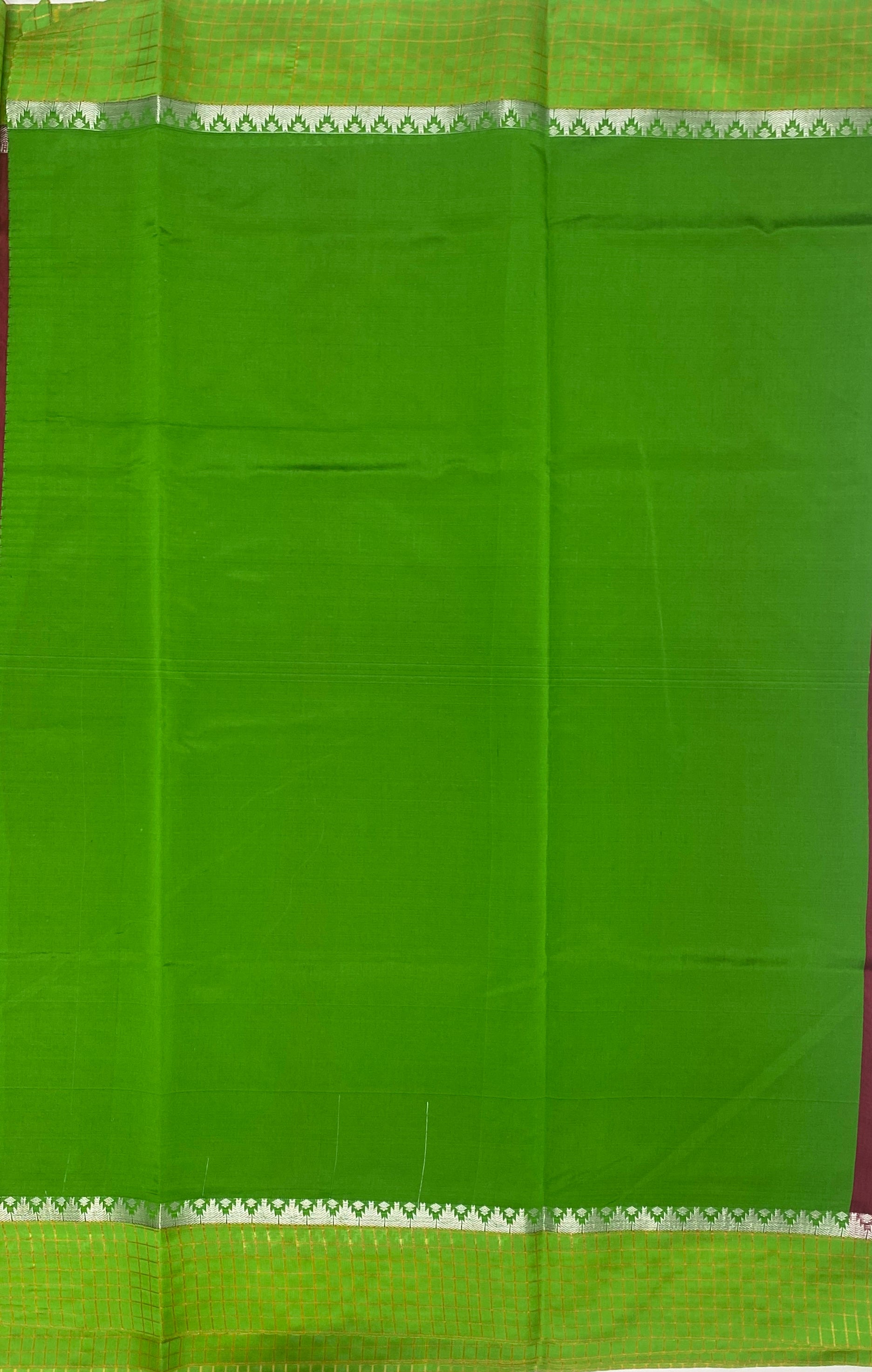 VSKC154 - dark onion pink color body , parrot green color pallu , blouse.