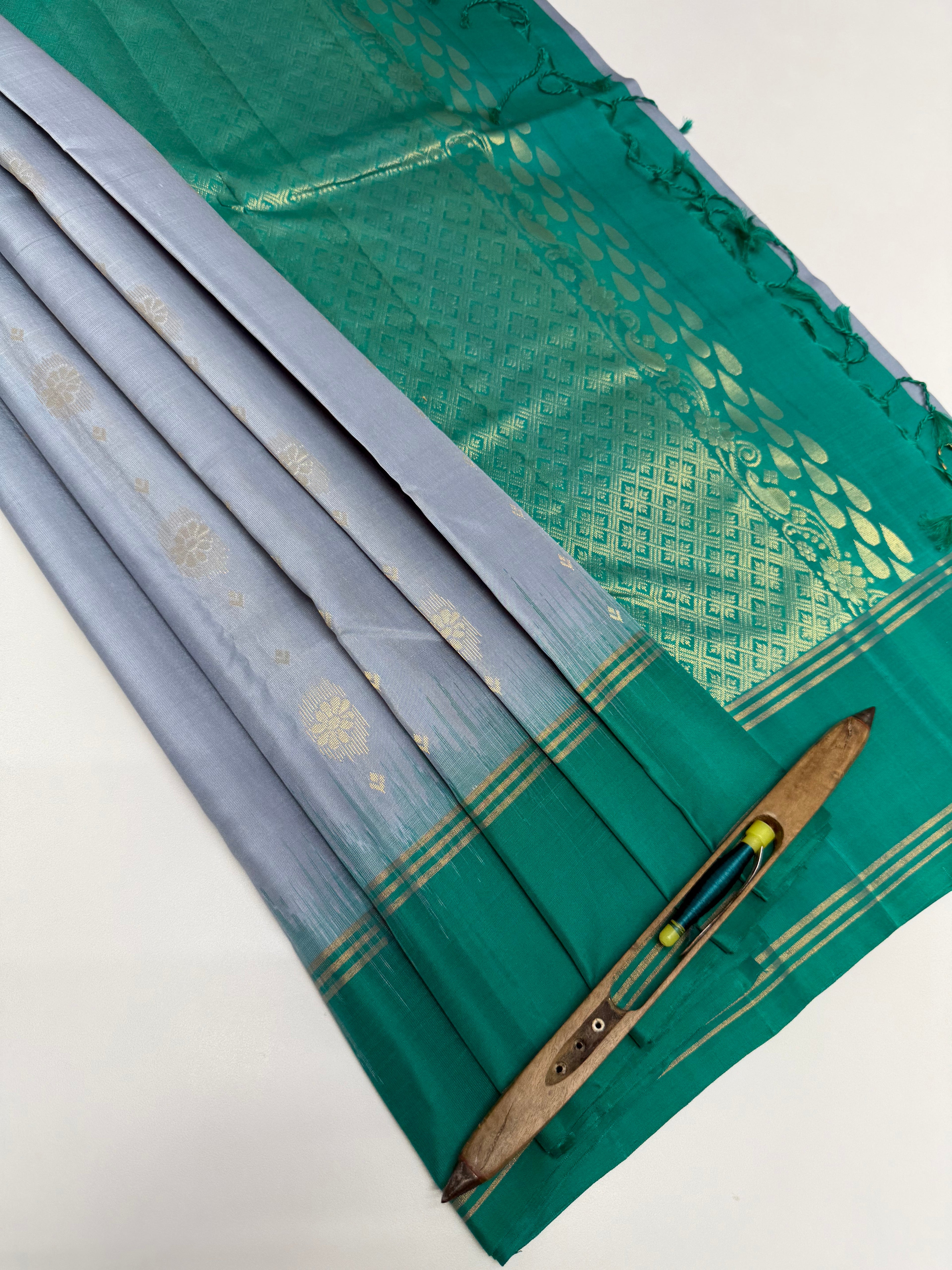 VSCB523 - sky blue color body , ramar blue color pallu , blouse - Pure silk saree