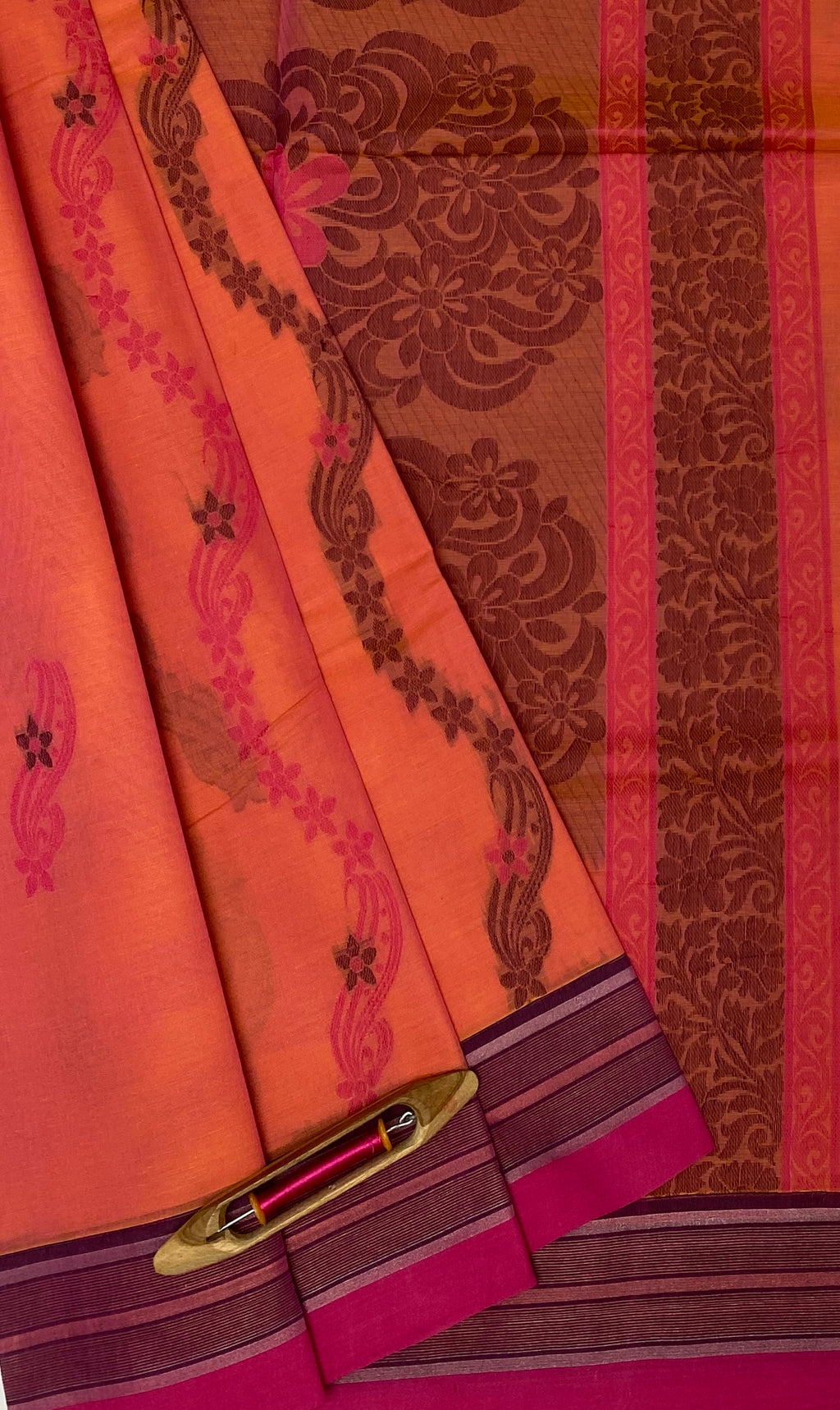 VSC590 - pinkish orange color body, pallu,blouse.