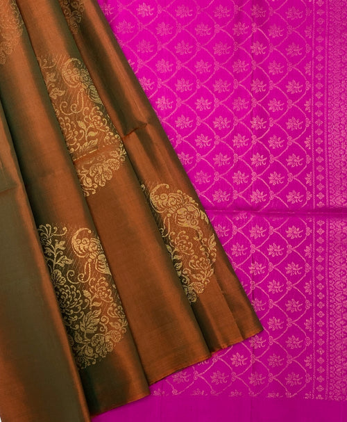 VSBP60 - honey brown (magenta with green) color body , magenta color pallu,blouse - Pure silk saree