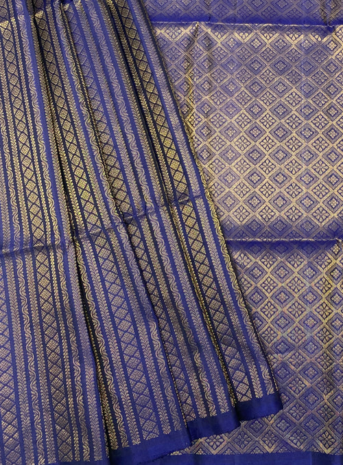 VSA325 - navy blue color body , pallu , blouse pure silk saree