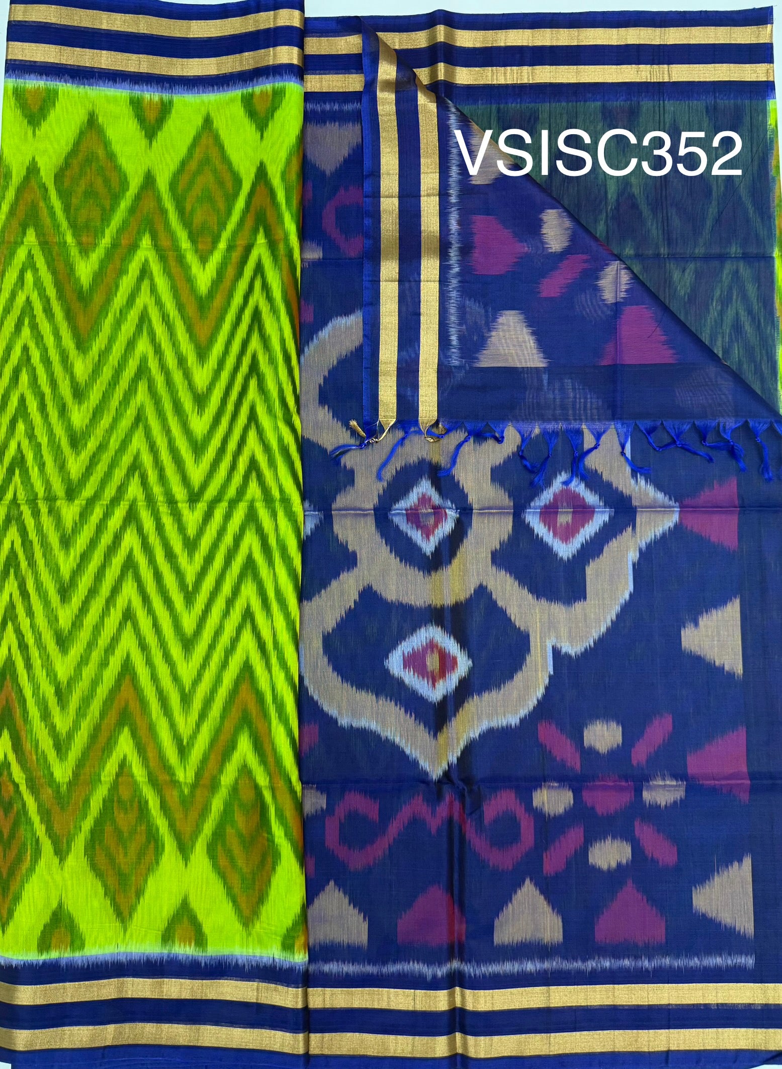 VSISC353 - bright yellow color body , royal blue color pallu , blouse.