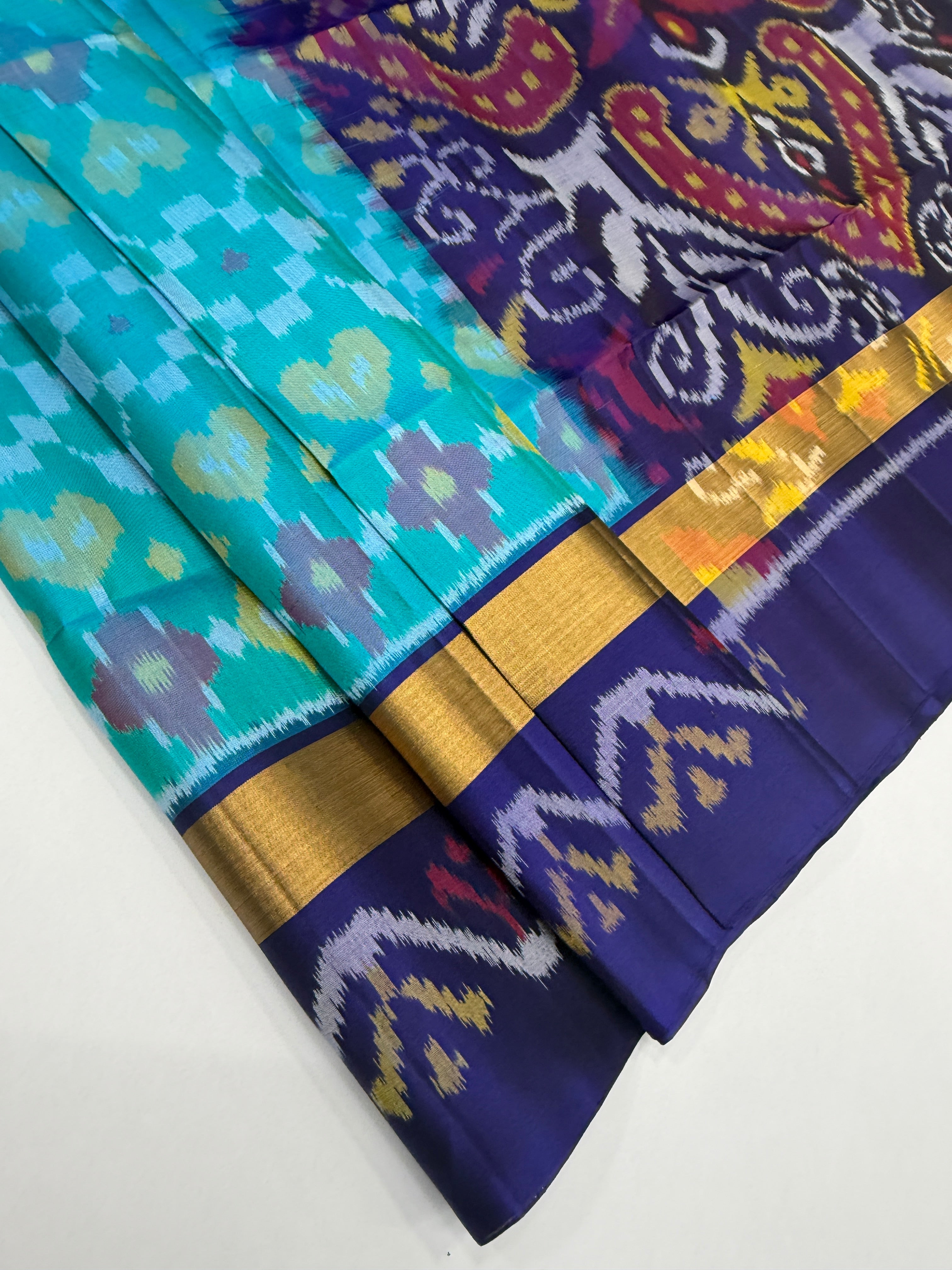 VSIS455 - blue color body , navy blue color pallu , blouse - Pure silk saree