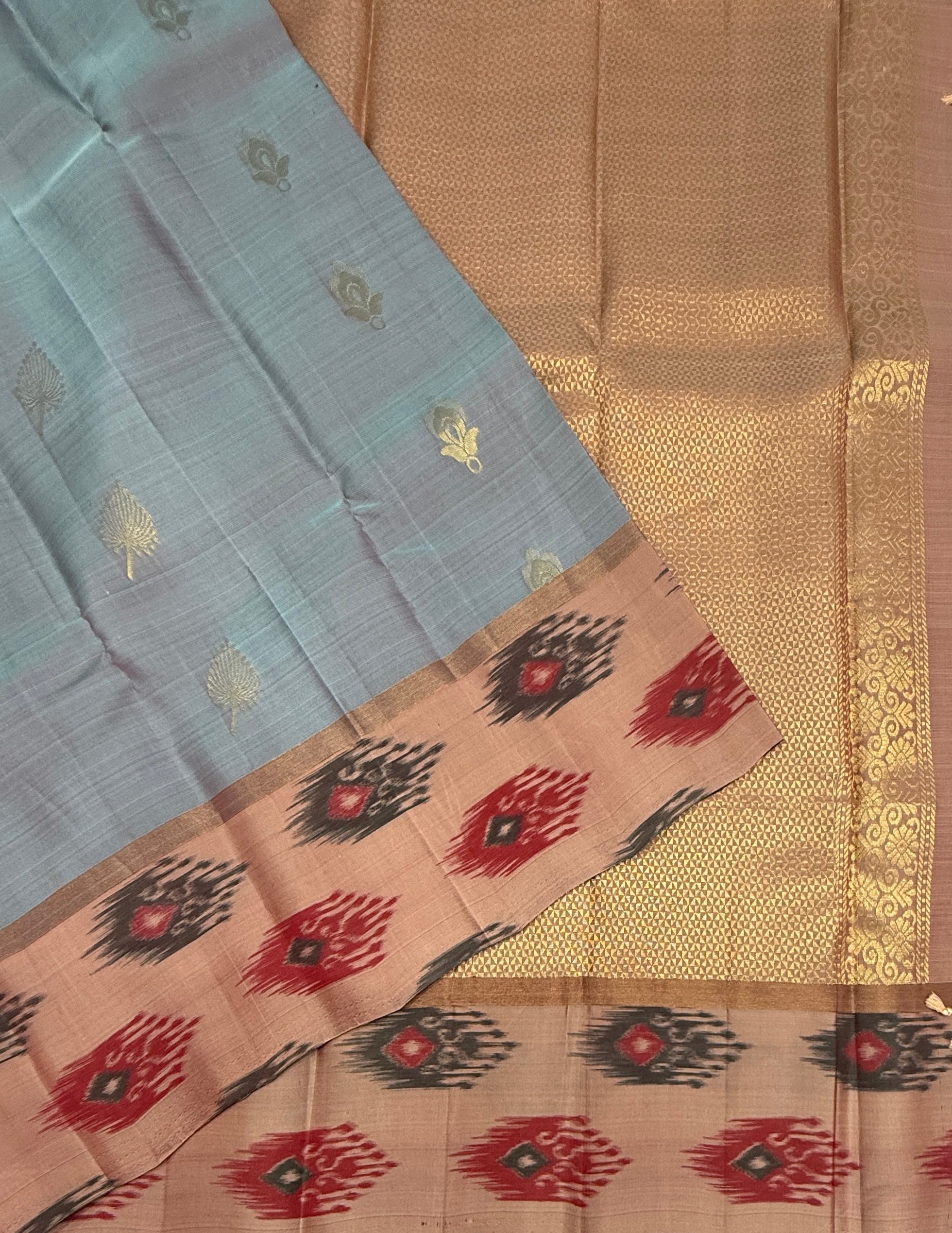 VSM132 - pastel blue color body , light peach color pallu , blouse&nbsp;