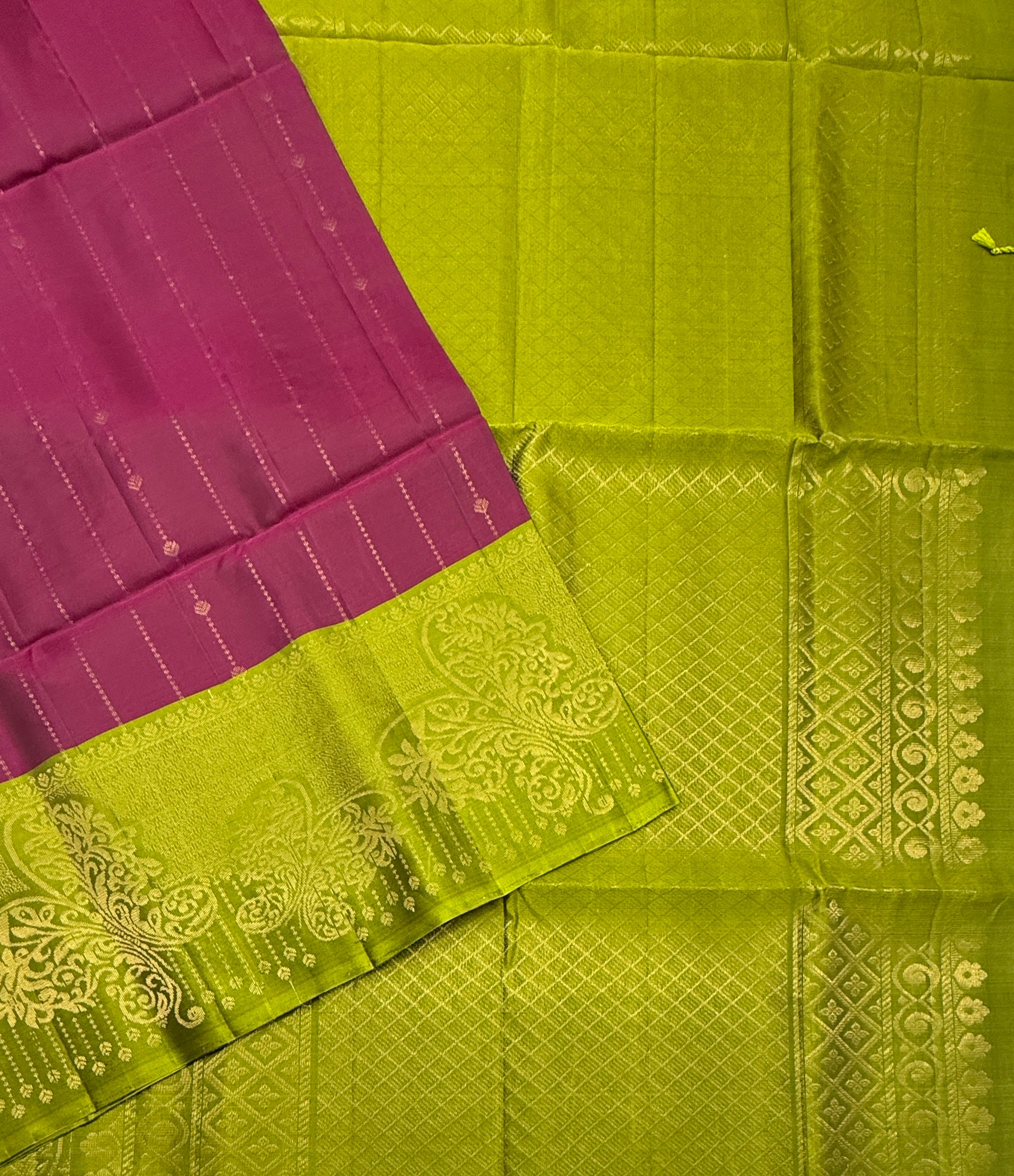 VSM56 - purple color body , mehandi green color pallu , blouse&nbsp;