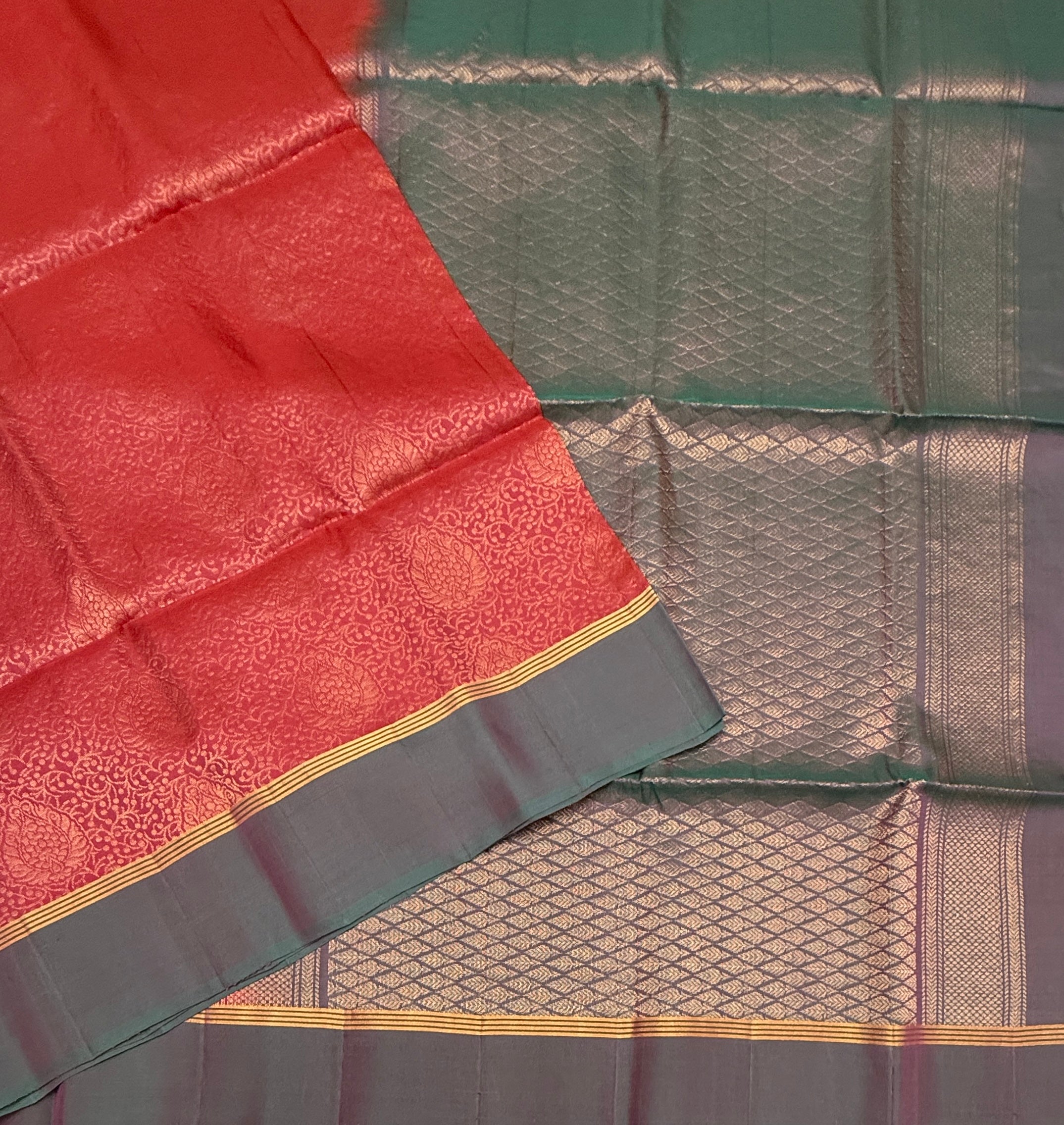 VSM71 - brick red color body , peacock green color pallu , blouse.