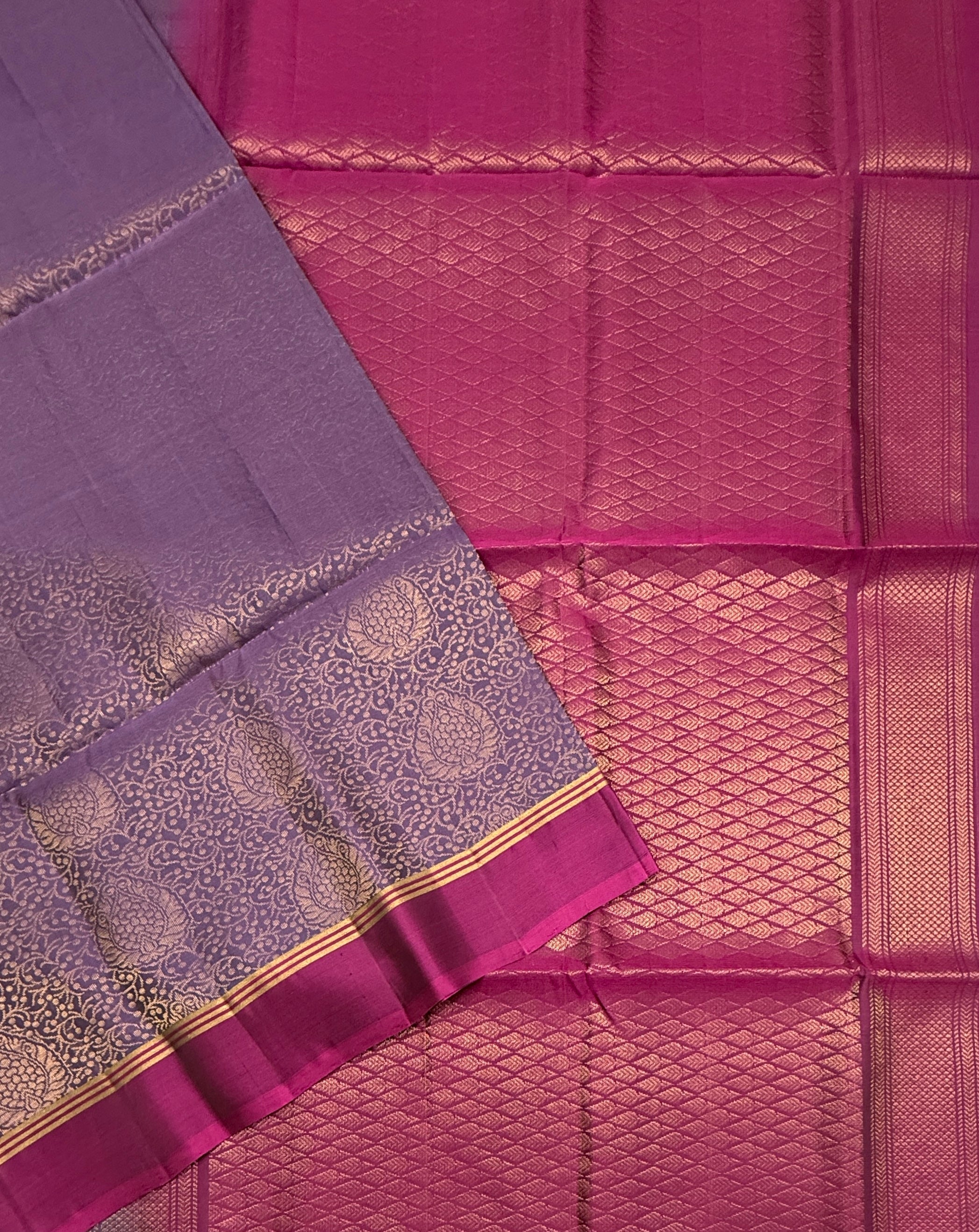 VSM286 - lavender color body , purple color pallu , blouse&nbsp;