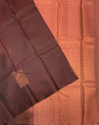VSM27 - dark brown color body , peach color pallu , blouse&nbsp;
