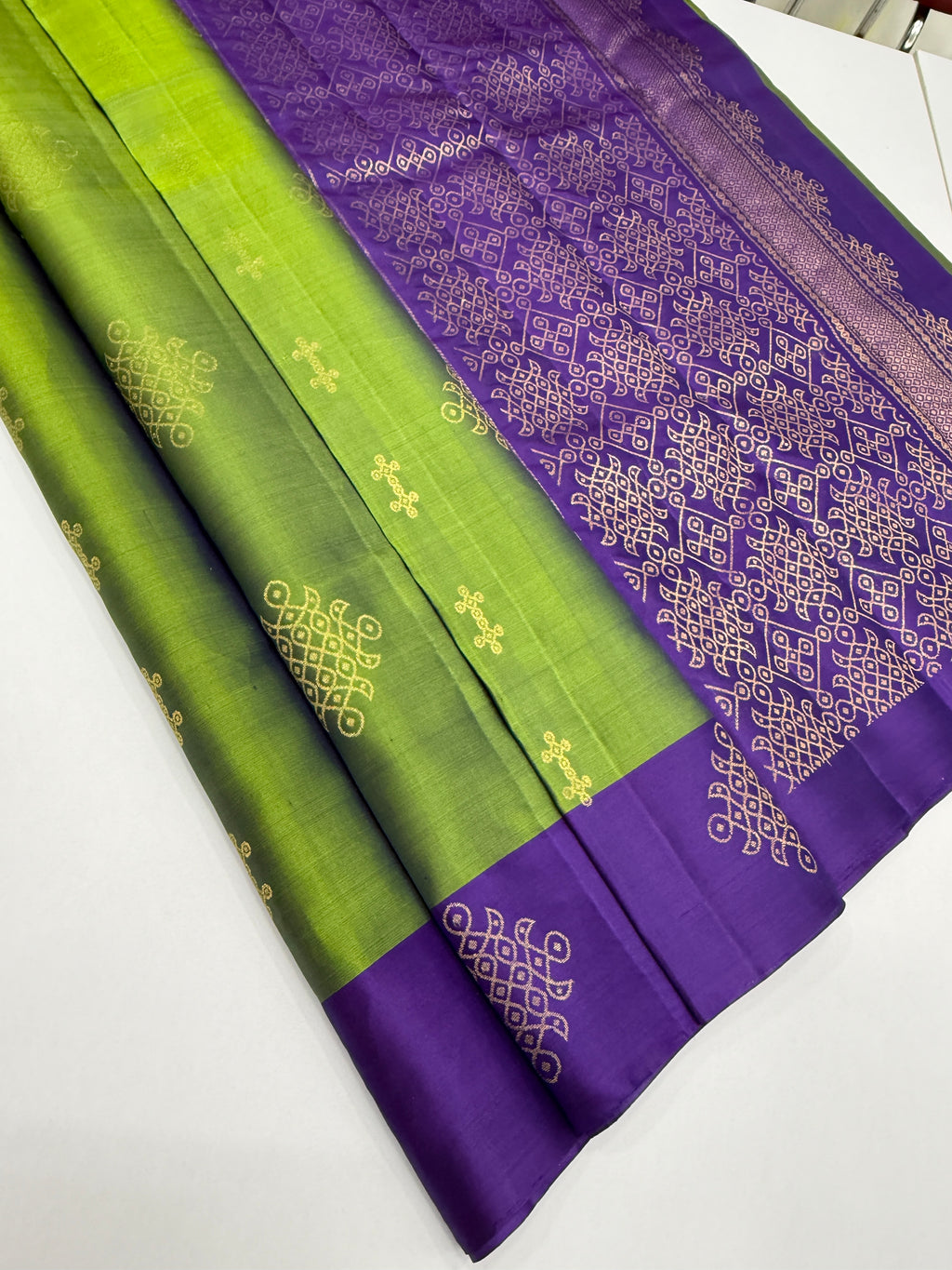 VSCB638 - dual green color body , violet color pallu , blouse - Pure silk saree