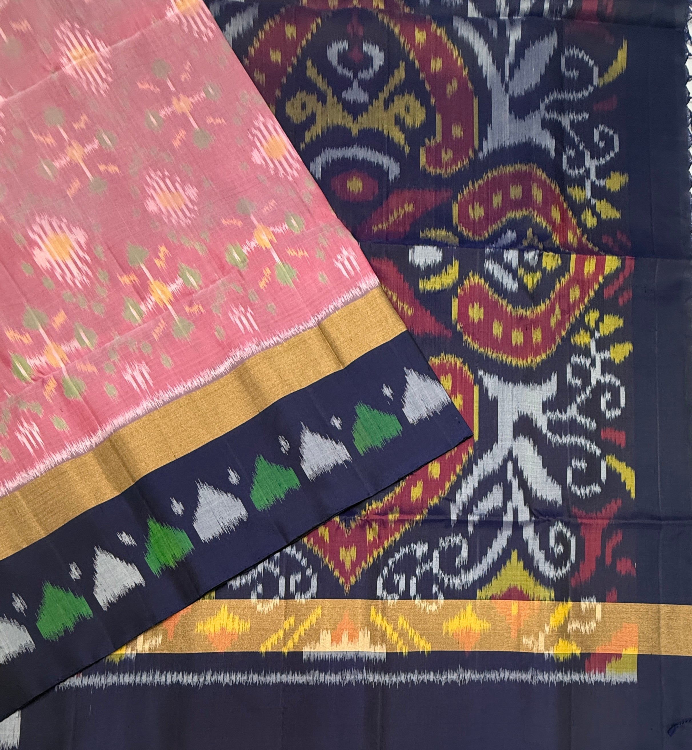 VSIS459 - onion pink color body , navy blue color pallu , blouse - Pure silk saree