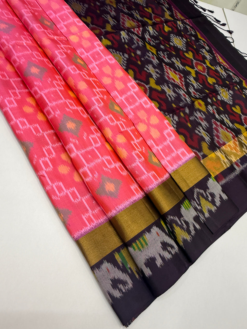VSIS460 - bright pink color body , purple color pallu , blouse - Pure silk saree