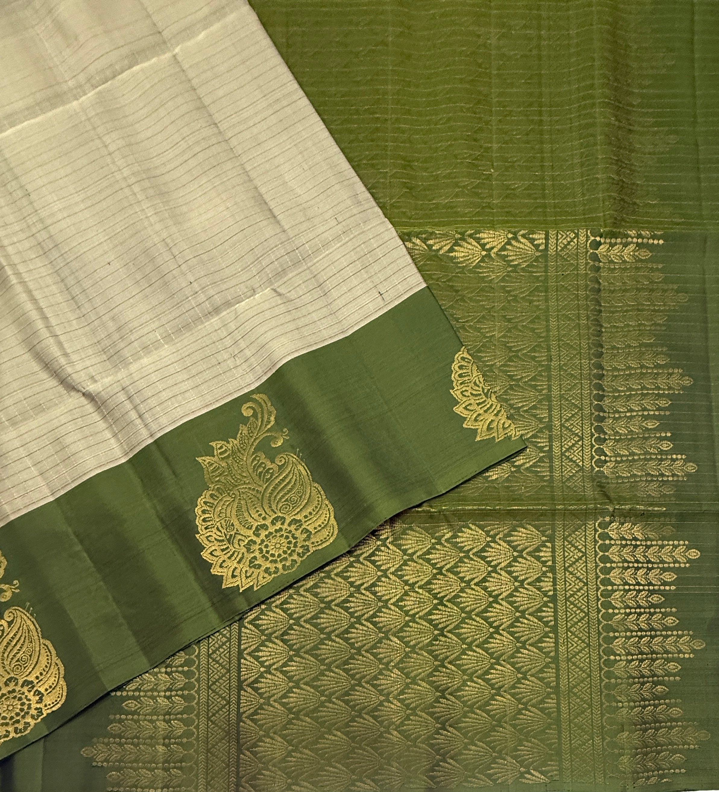 VSF1101 - grey color body , green color pallu,blouse - Pure silk saree