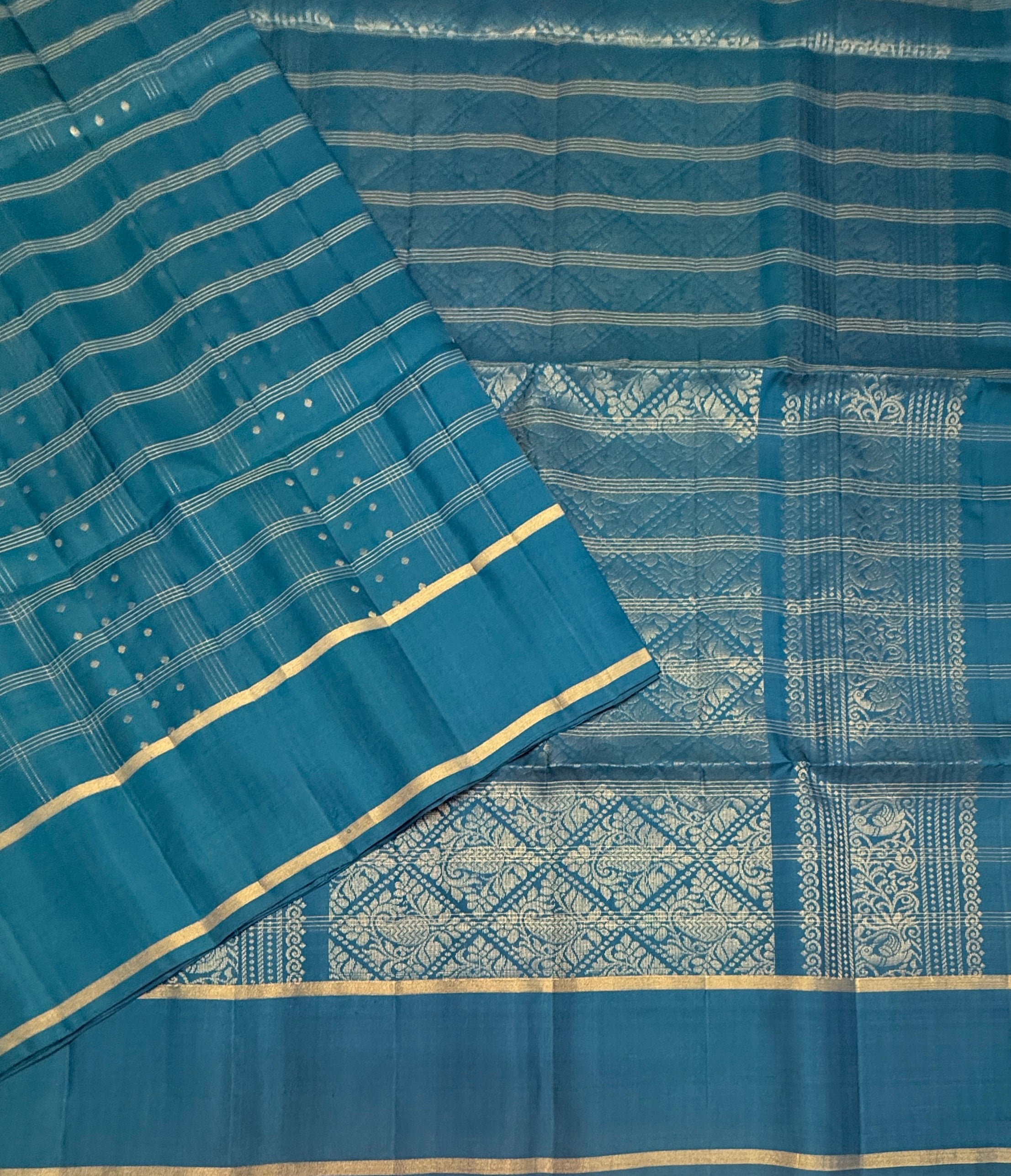 VSF1105 - peacock blue color body , color pallu,blouse - Pure silk saree
