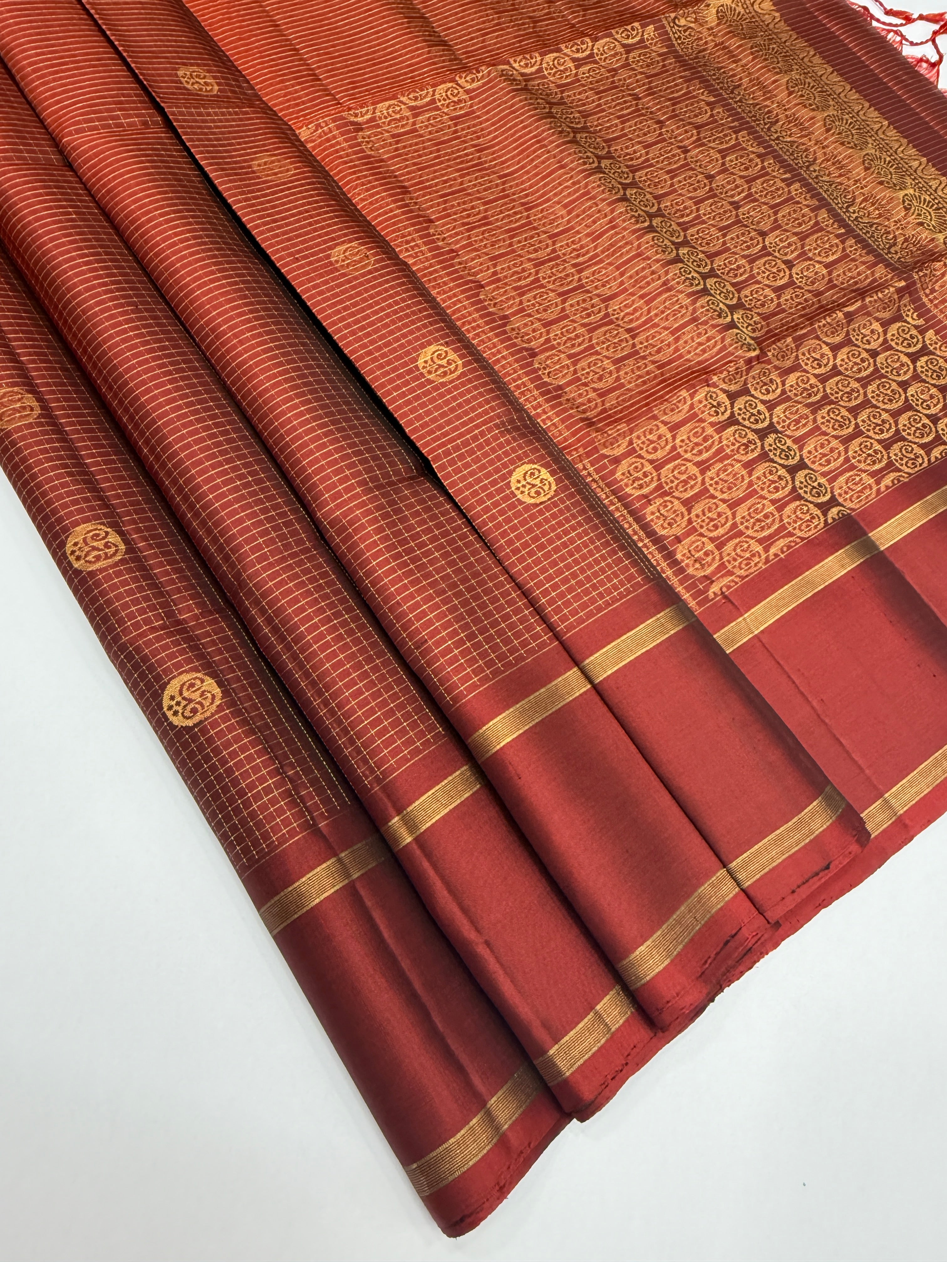 VSF1107 - maroon color body , color pallu,blouse - Pure silk saree