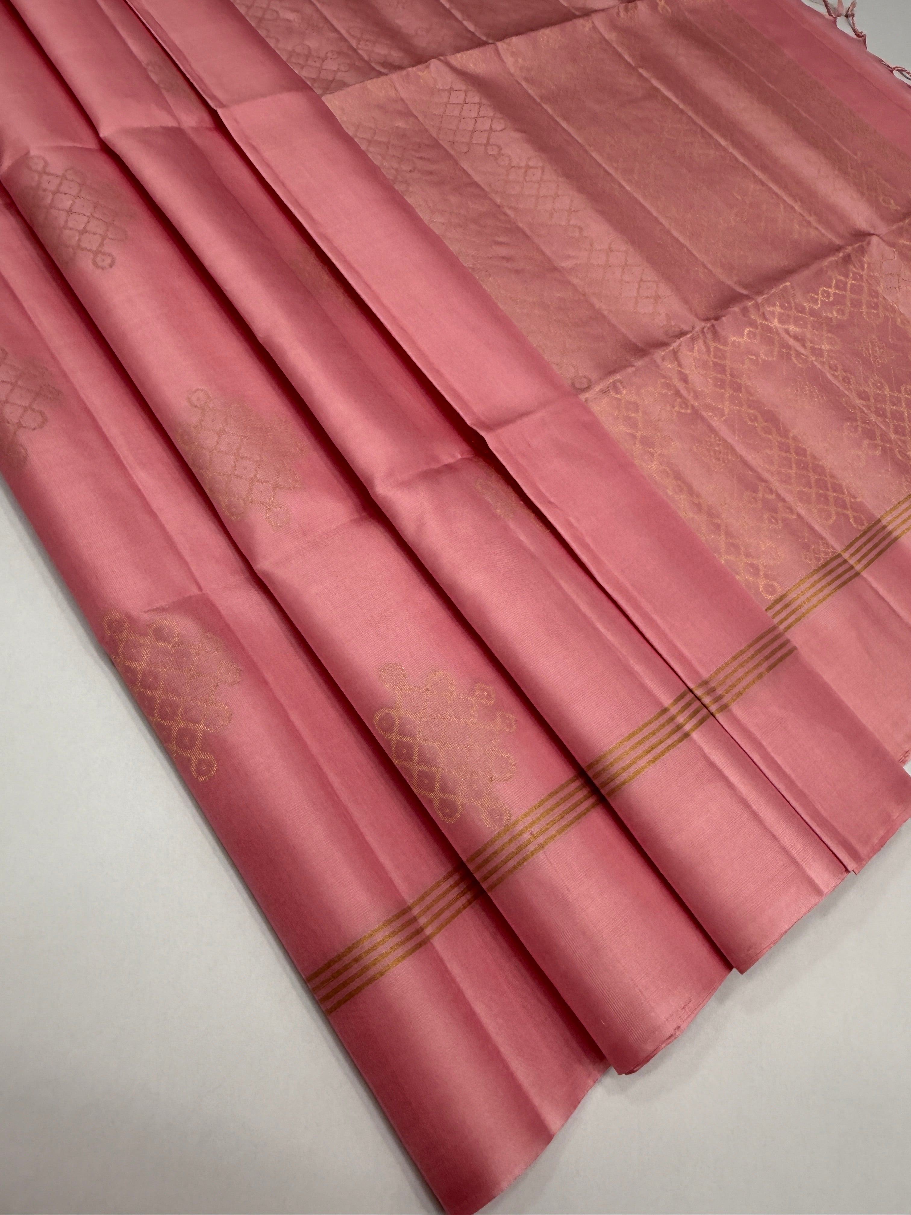 VSS488 - baby pink color body, pallu , blouse pure silk saree