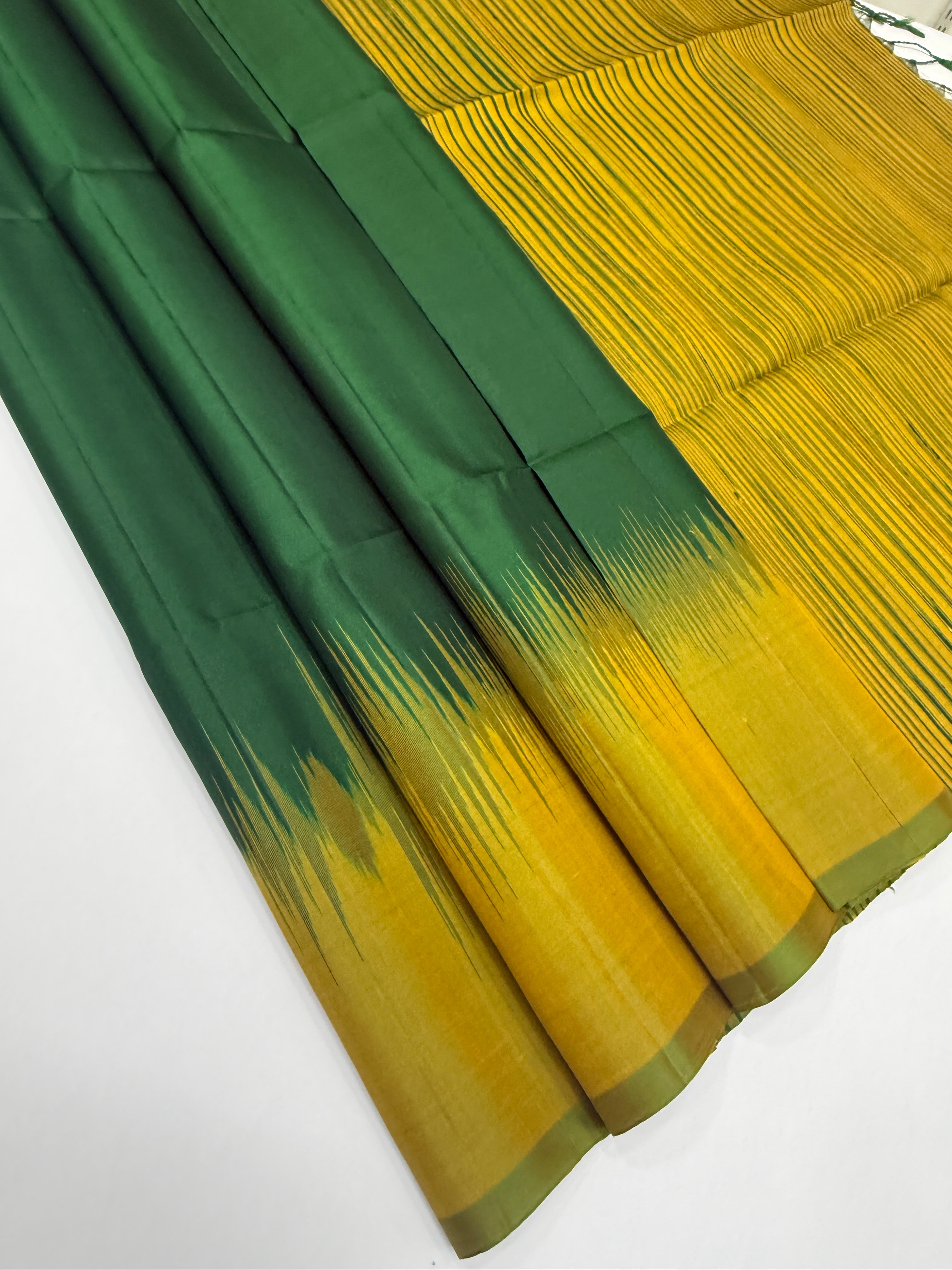 VSD153 - dark green color body , green with yellow color pallu,blouse - Pure silk saree