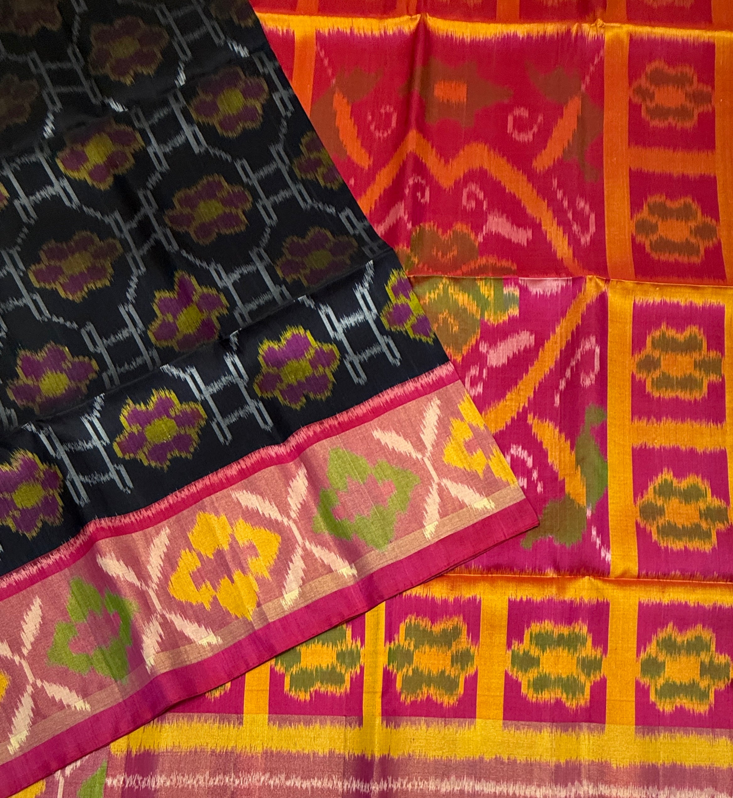 VSIS473 - black color body , pink color pallu , blouse - Pure silk saree