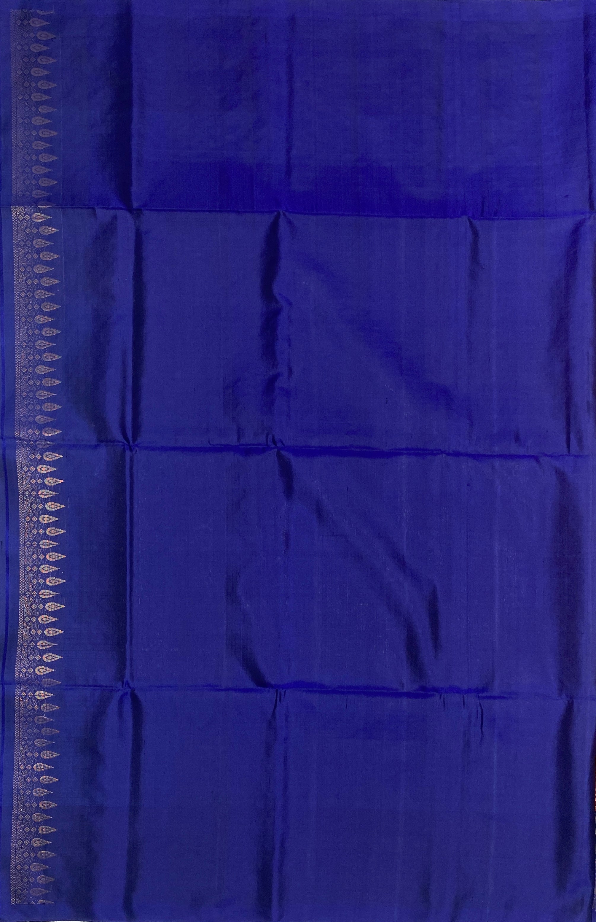 VSA245 - maroon color body & dark ink blue color pallu , blouse pure silk saree