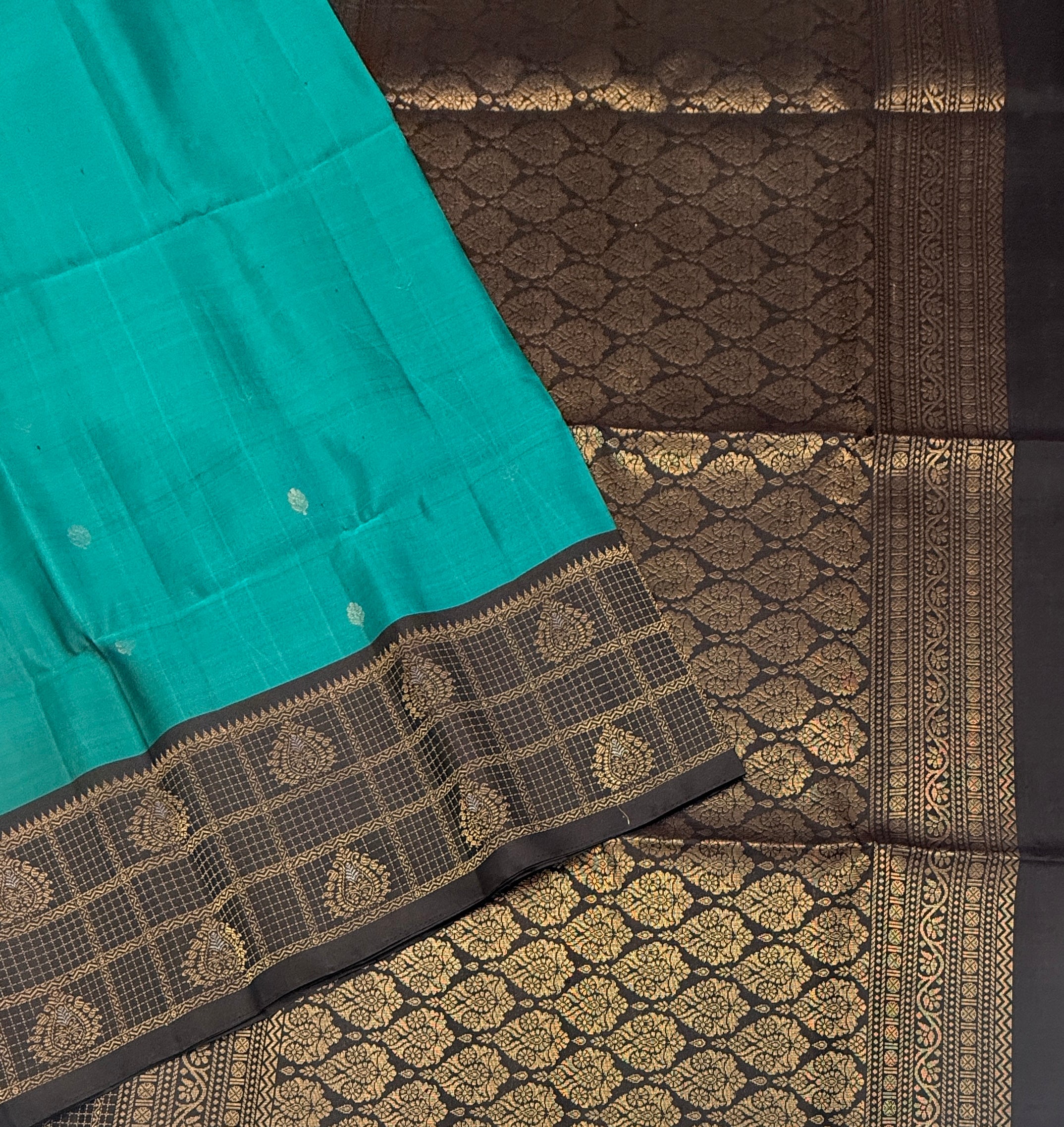 VST253 - peacock green color body , daark brown color pallu , blouse - Pure silk saree