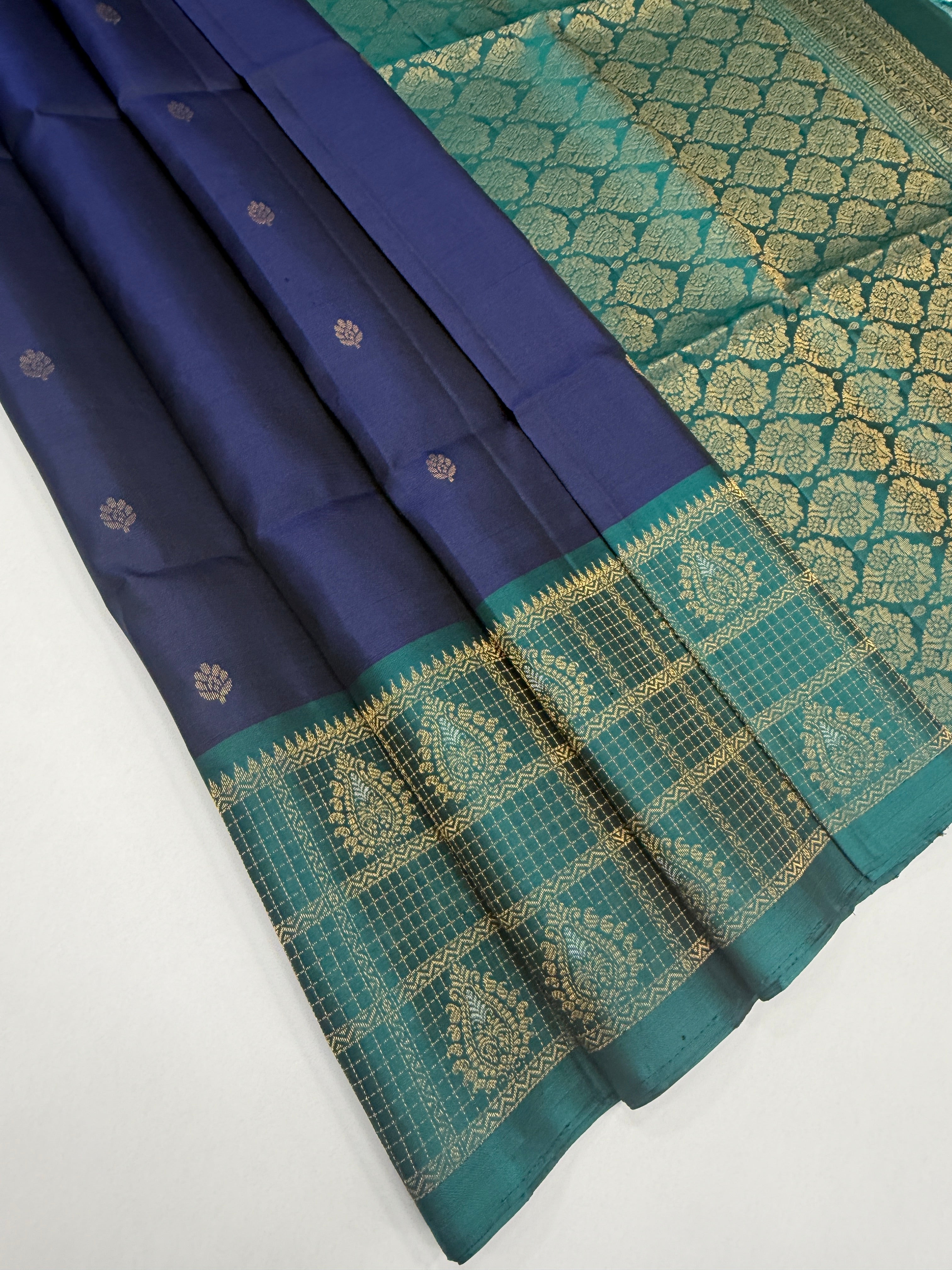 VST252 - navy blue color body , peacock blue color pallu , blouse - Pure silk saree