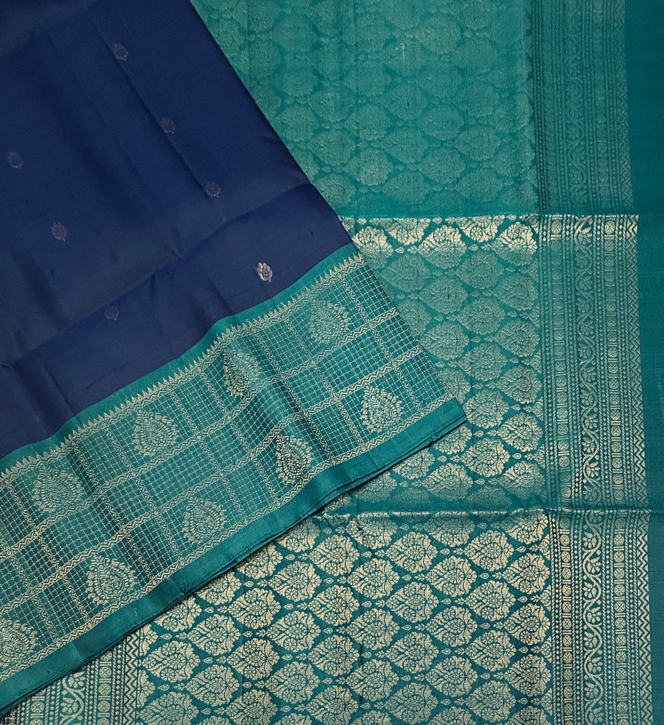 VST252 - navy blue color body , peacock blue color pallu , blouse - Pure silk saree