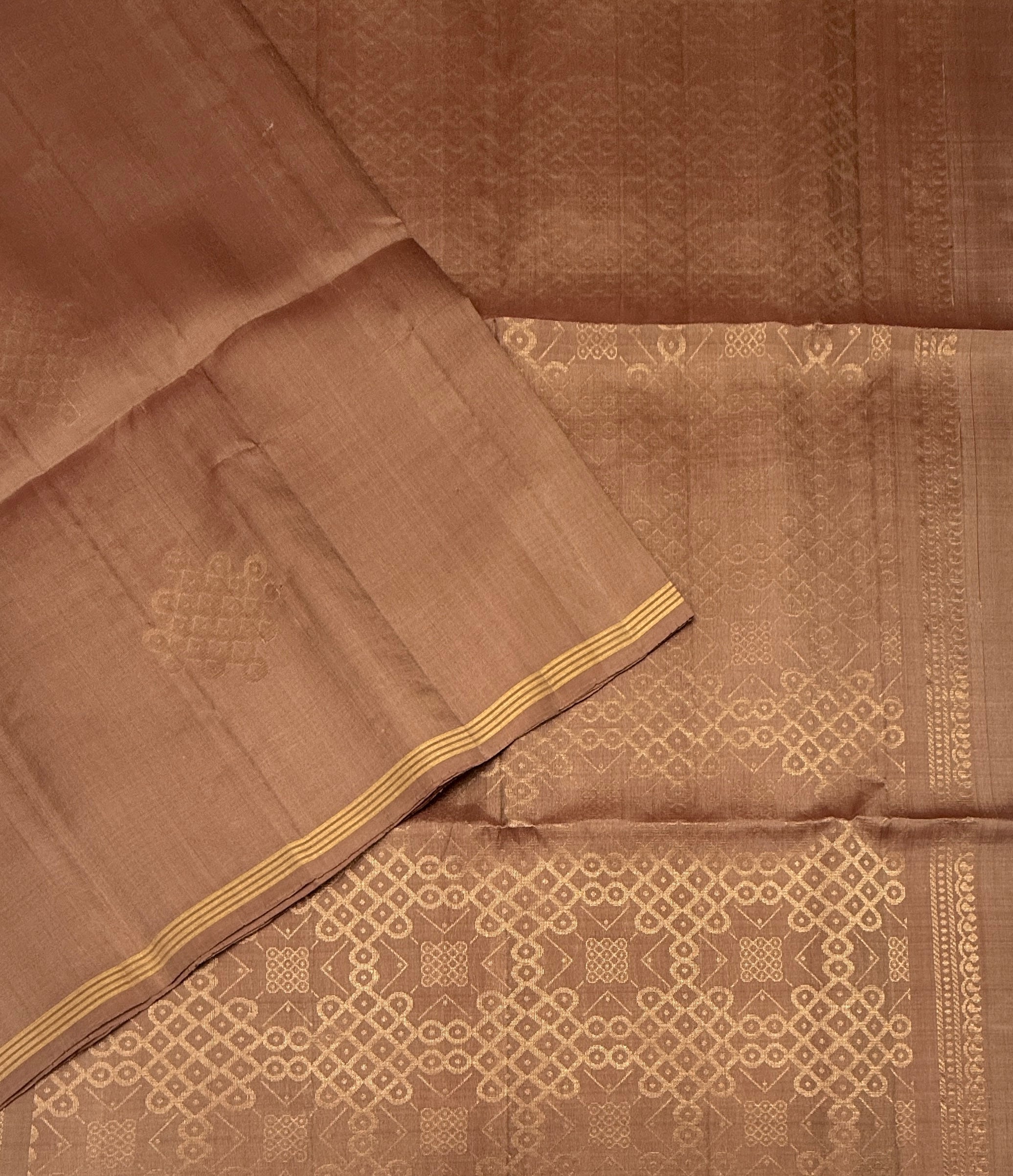 VSS492 - chocolate brown color body, pallu , blouse pure silk saree