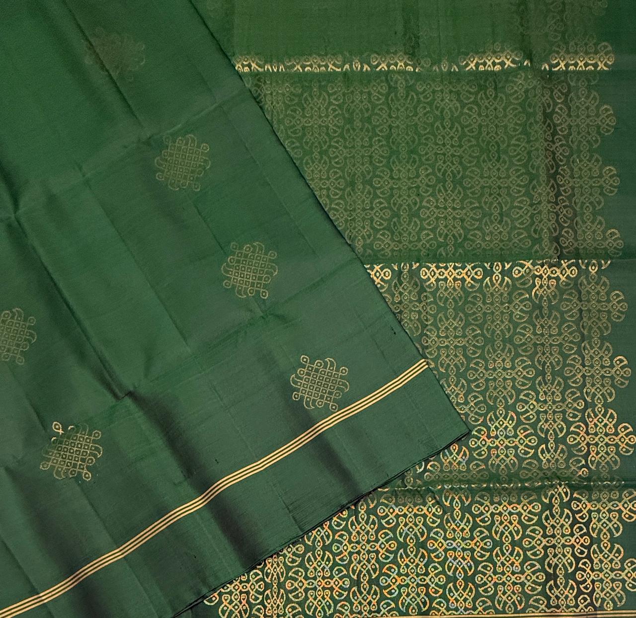 VSS486 - bottle green color body, pallu , blouse pure silk saree