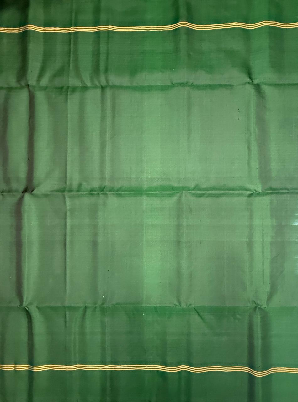 VSS486 - bottle green color body, pallu , blouse pure silk saree
