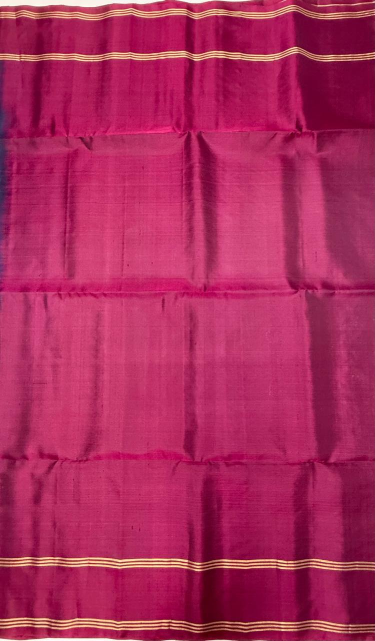 VSCB582 - peacock green color body , magenta color pallu , blouse - Pure silk saree