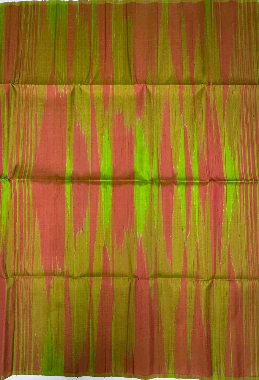 VSD131 - leaf green color body &amp; green with pink color pallu,blouse - Pure silk saree