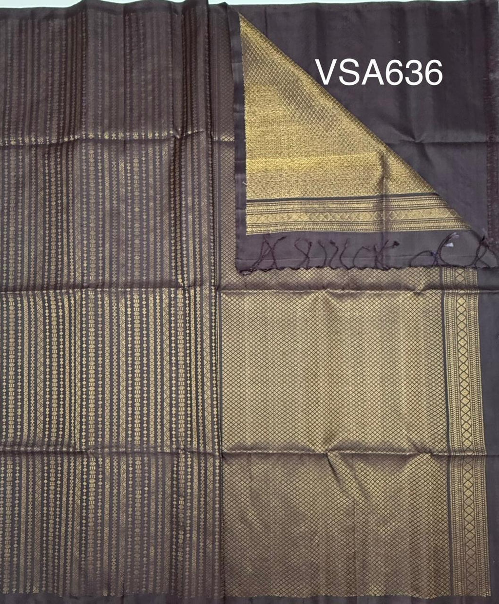 VSA636 - dark purple color body, pallu , blouse pure silk saree