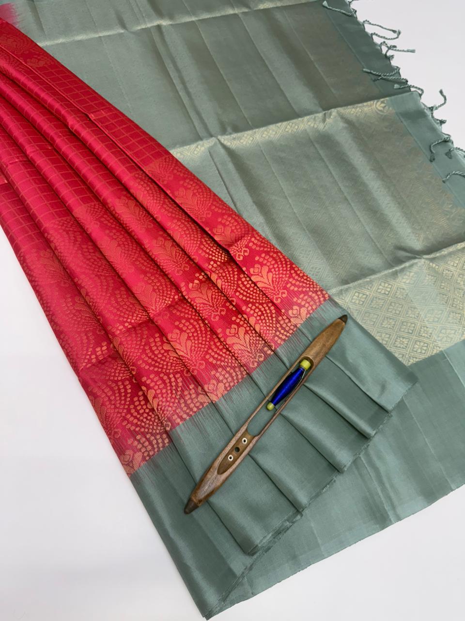 VSA640 - pink color body & pastel green color pallu , blouse pure silk saree