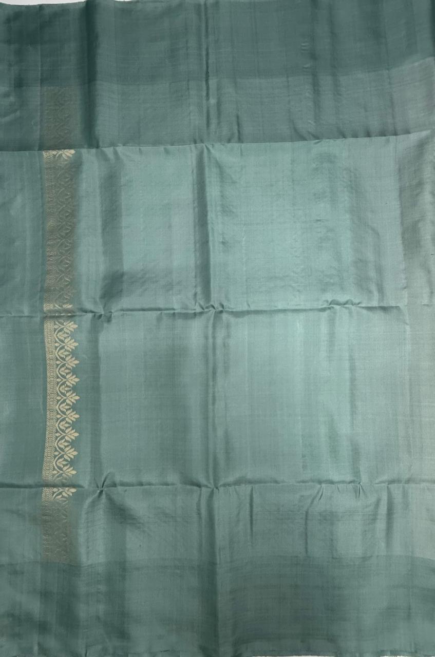 VSA640 - pink color body & pastel green color pallu , blouse pure silk saree