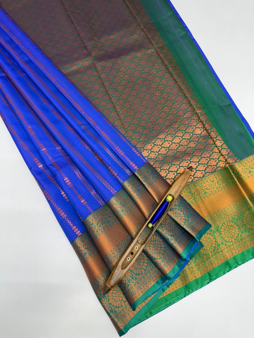 VSAS1176 - pepsi blue color body , peacock green color pallu , blouse.