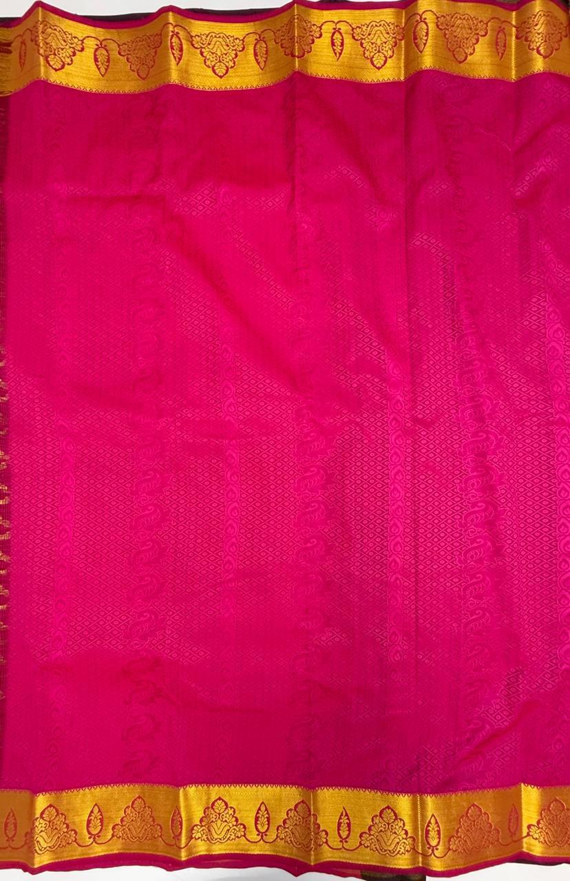 VSAS1197 - green color body , bright pink color pallu , blouse.
