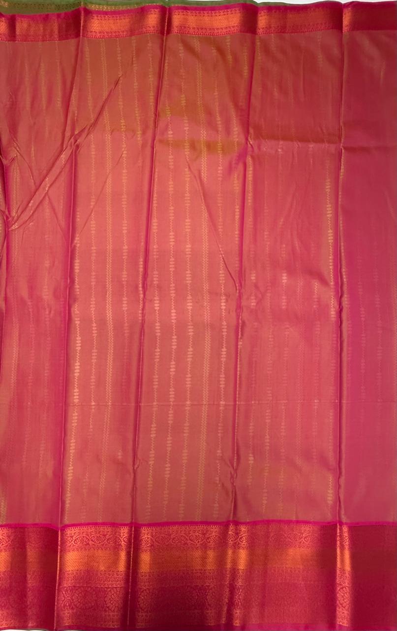 VSAS1169 - parrot green color body , pink color pallu , blouse.