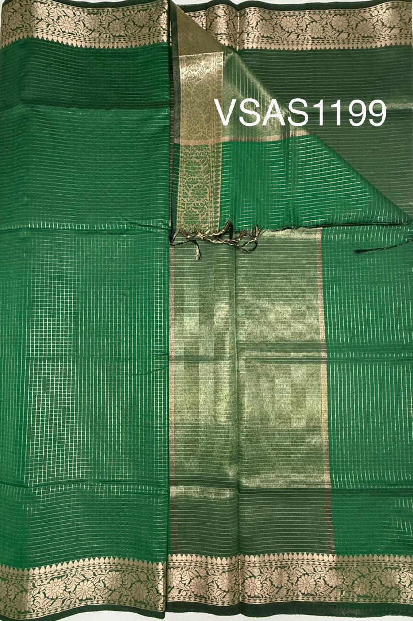 VSAS1199 - green color body , dark green color pallu , blouse.