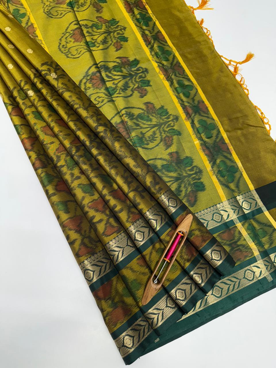 VSAS1218 - mahendi green color body , green color pallu , blouse.