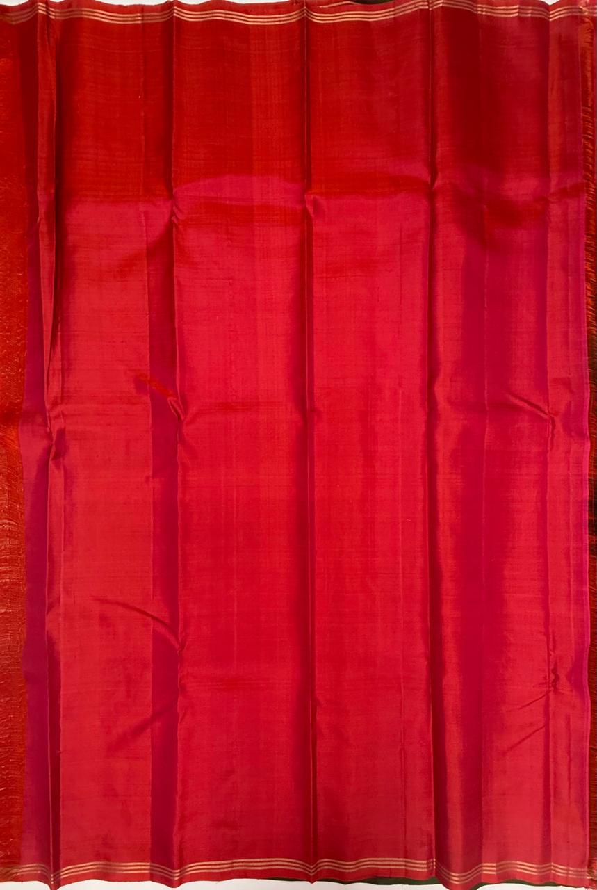 VSTP146 - bottle green color body,pallu &amp; pinkish orange color blouse - Pure silk saree
