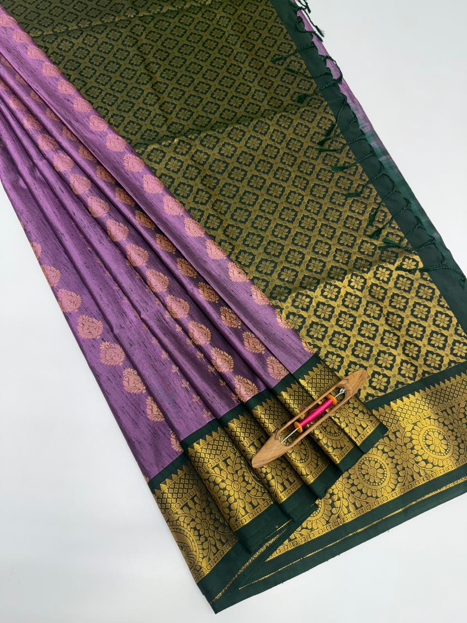 VSAS1235 - lavender color body , bottle green color pallu , blouse.