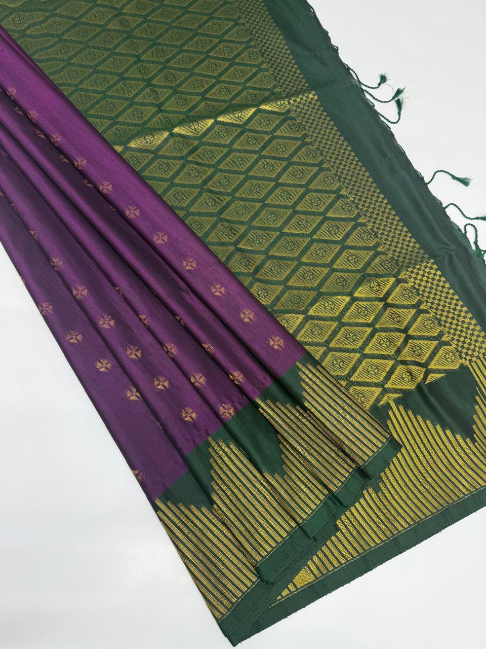 VSAS1244 - violet color body , bottle green color pallu , blouse.