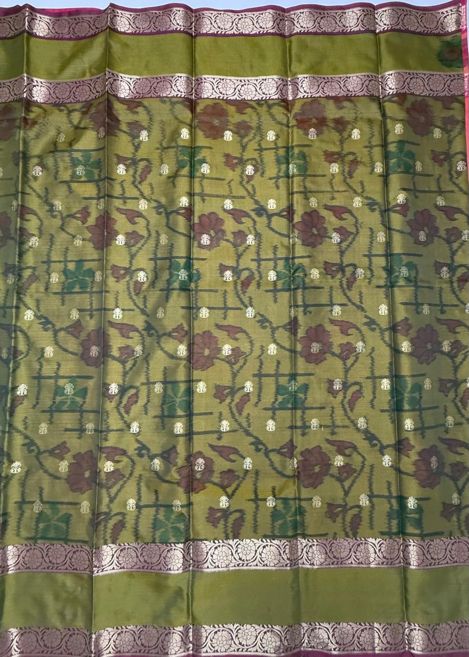 VSAS1274 - pinkish orange color body , mehandi green color pallu , blouse.