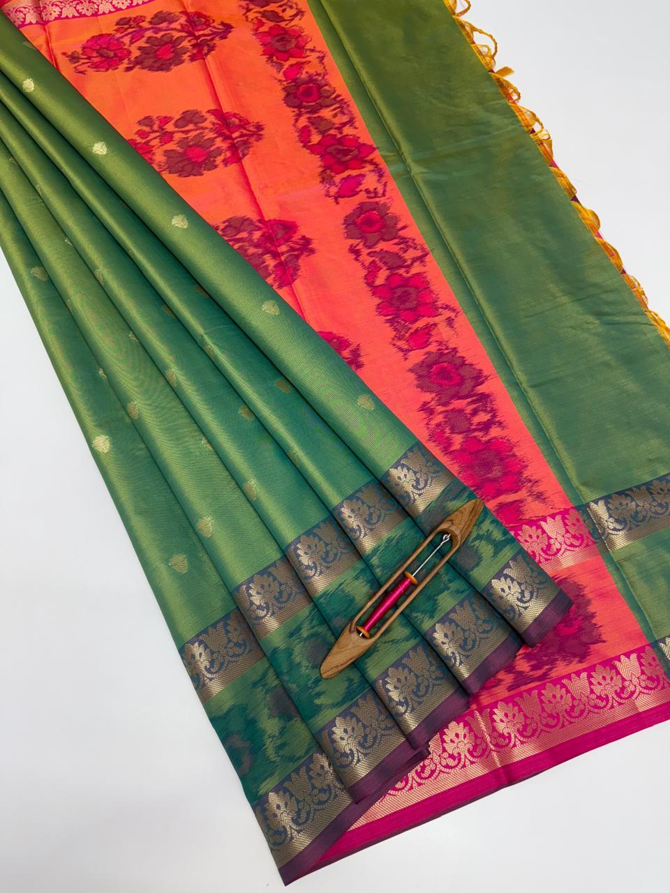 VSAS1279 - dual green color body , pinkish orange color pallu , blouse.