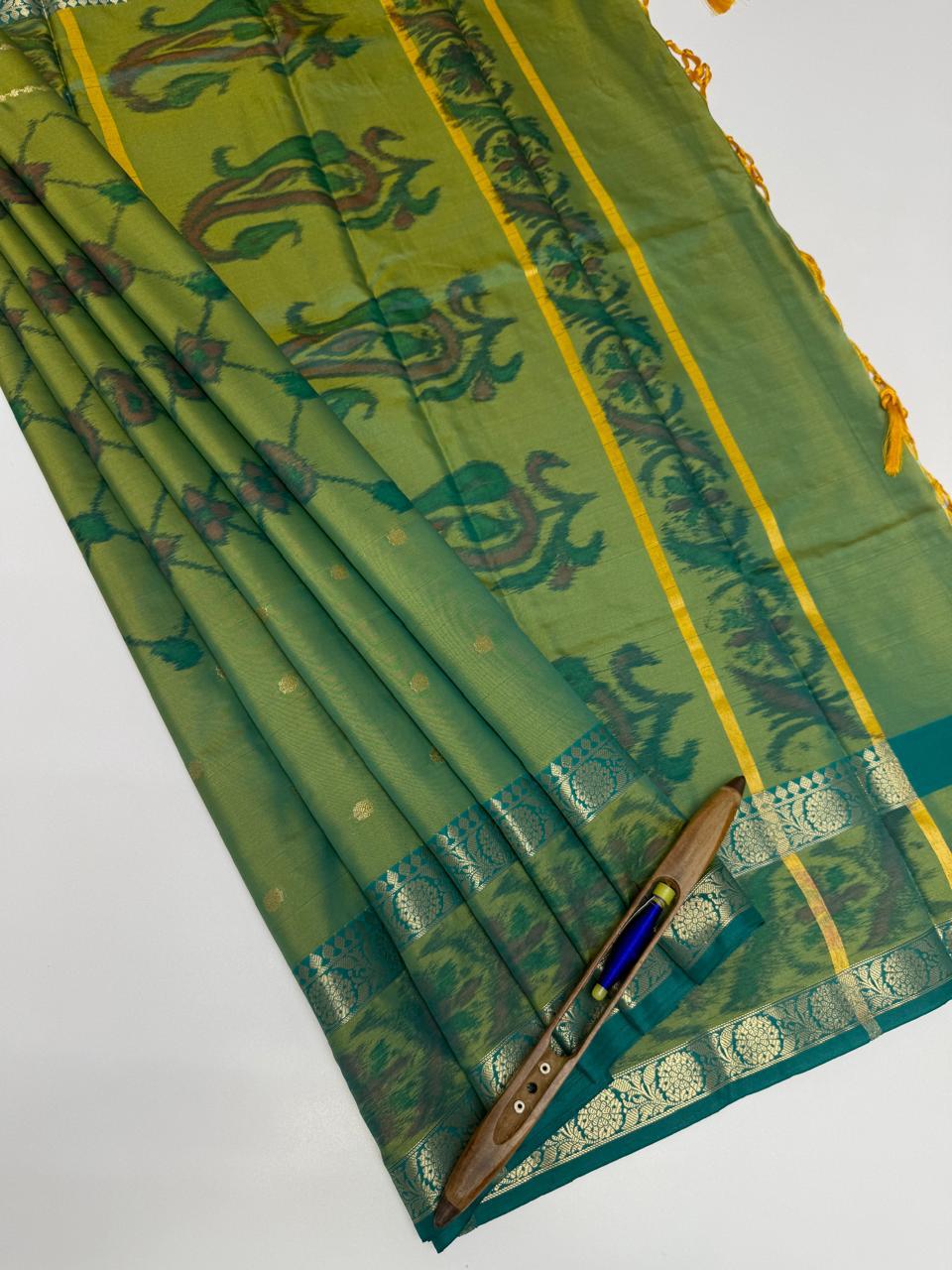VSAS1325 - dual green color body , pallu , blouse.