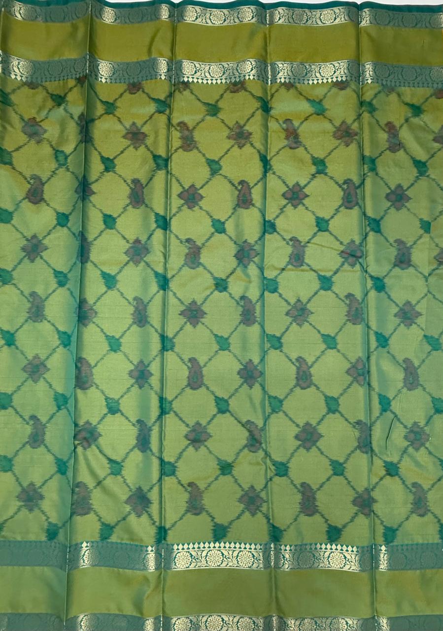 VSAS1326 - orange color body , mehandi green color pallu , blouse.