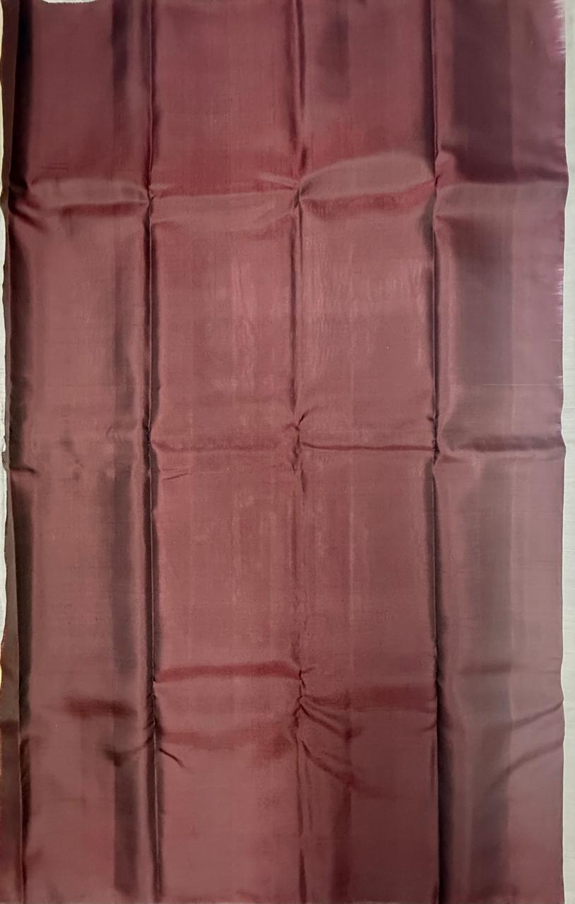 VSM26 - grey color body , brown color pallu , blouse&nbsp;
